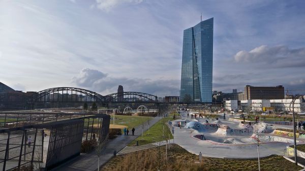 ECB Authorizes UniCredit to Exceed 30 Percent Stake in Commerzbank