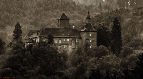 Burg Schnellenberg