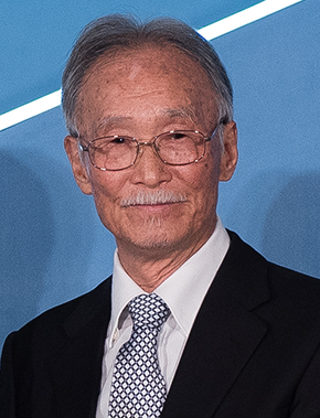 Ju Ming: The Sculptor of the Taichi Series
