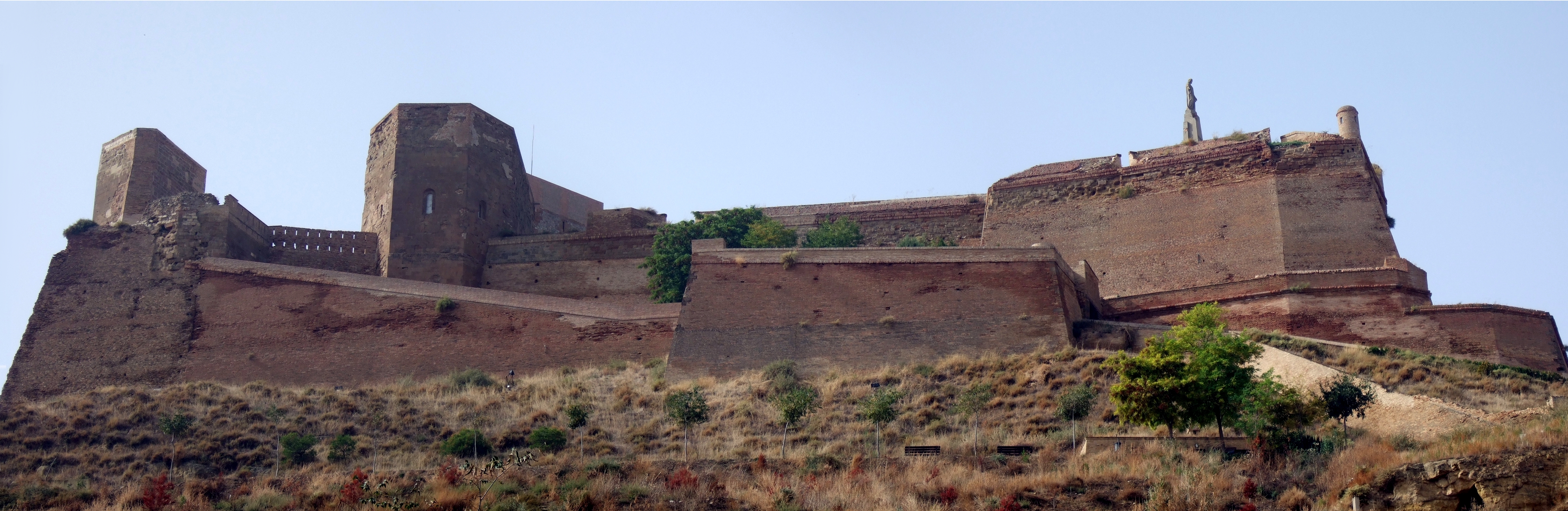 Monzón Castle