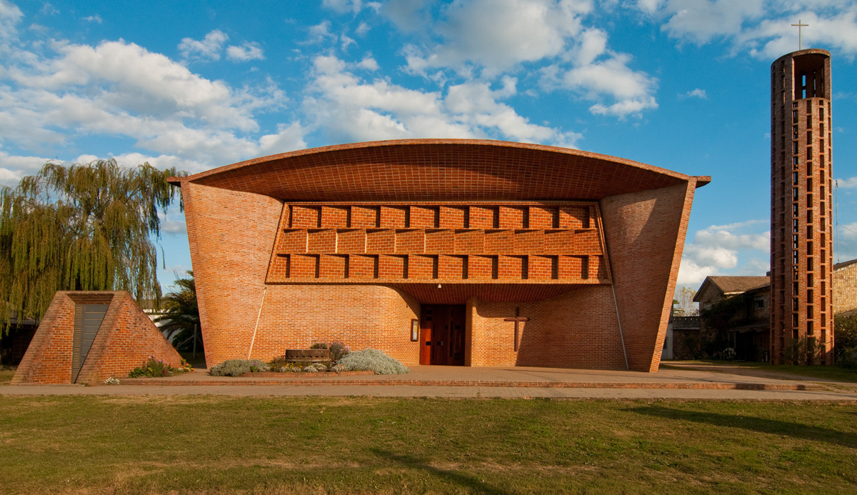 Church of Cristo Obrero y Nuestra Señora de Lourdes
