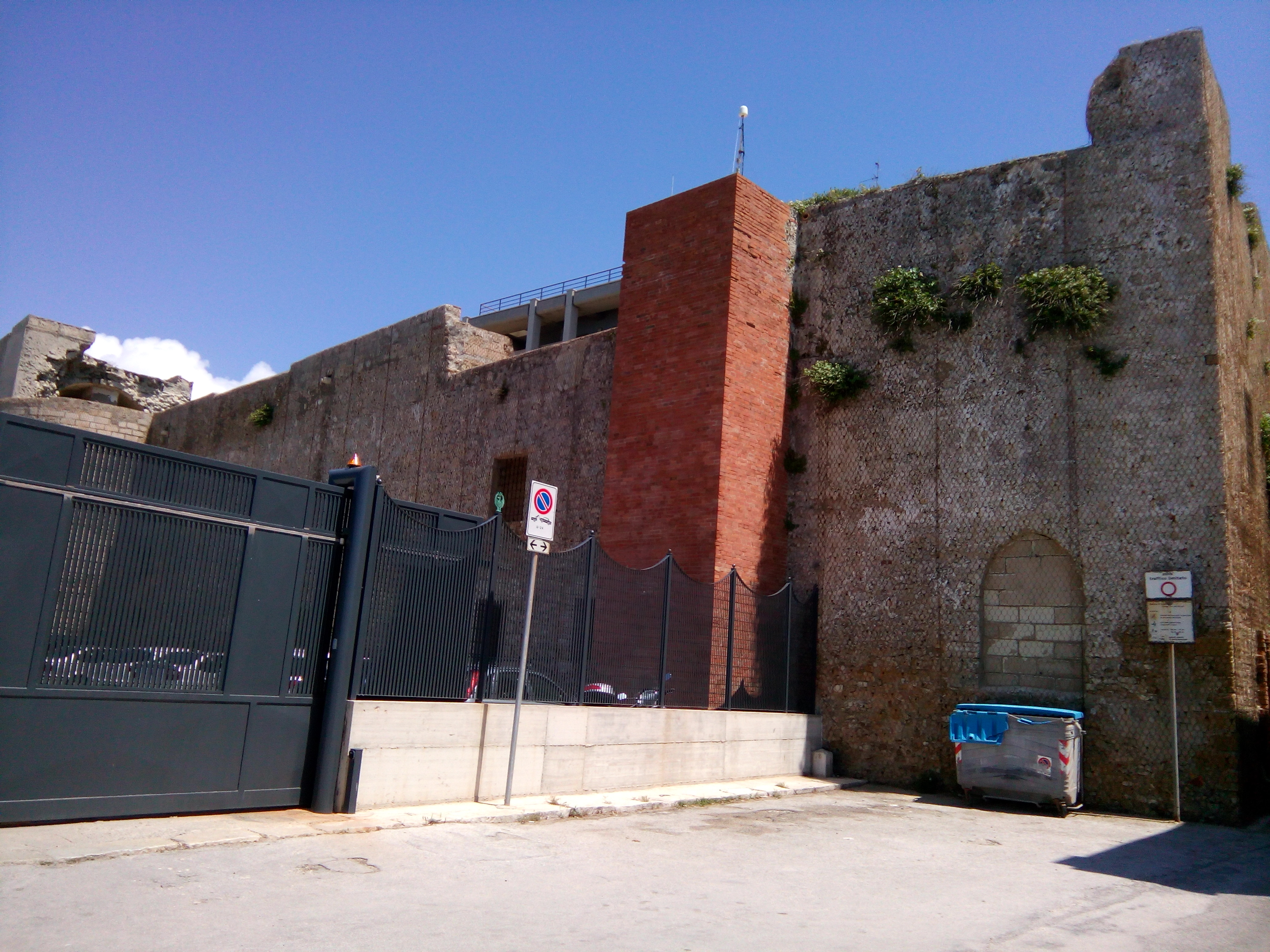 Castello di Terra
