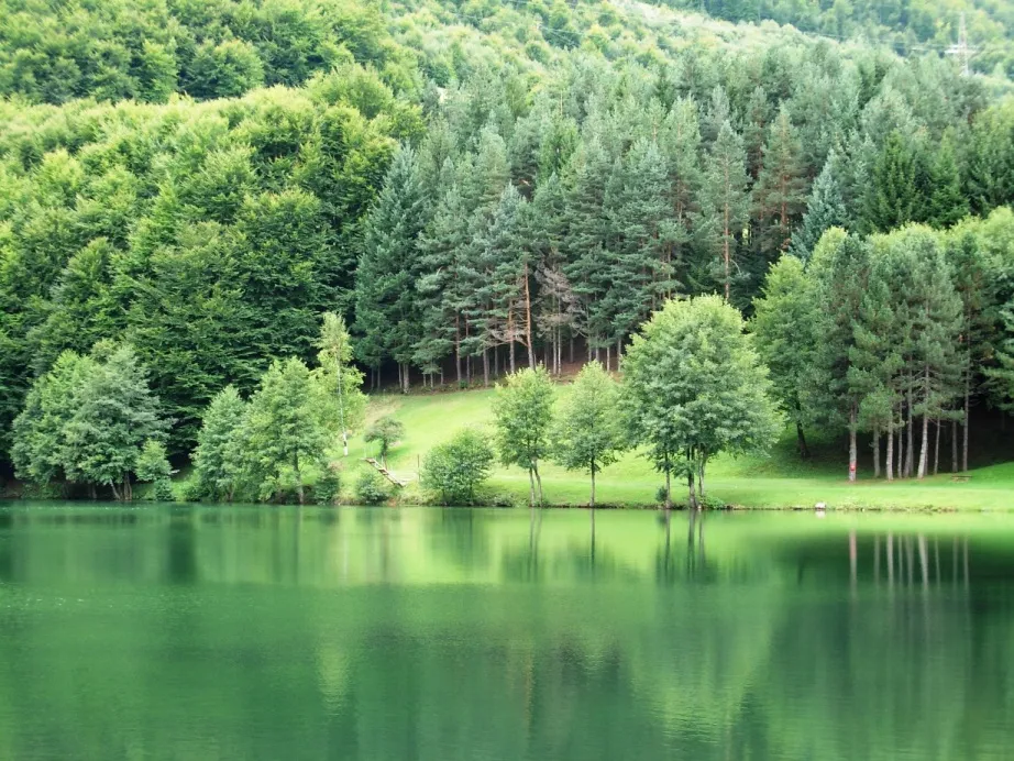 Balkana Lake