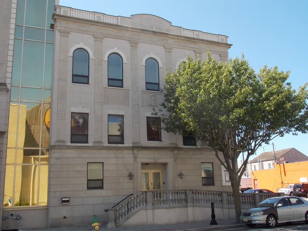 Dante Hall Theater