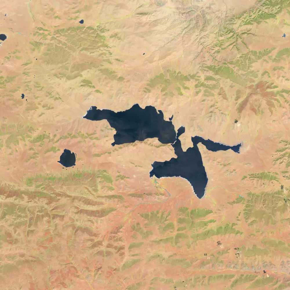 Sangiin Dalai Lake