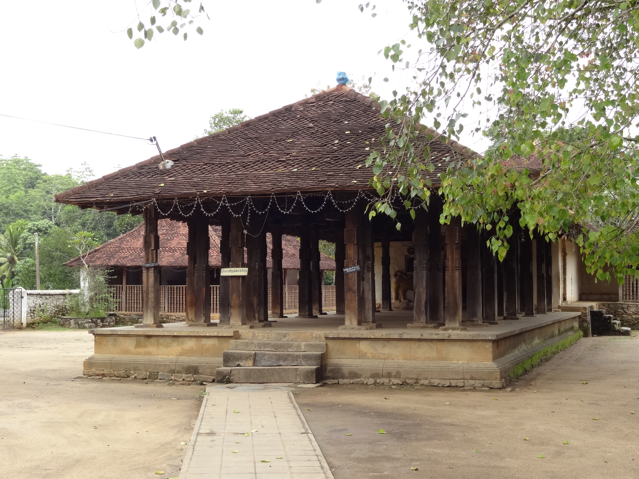 Embekka Devalaya