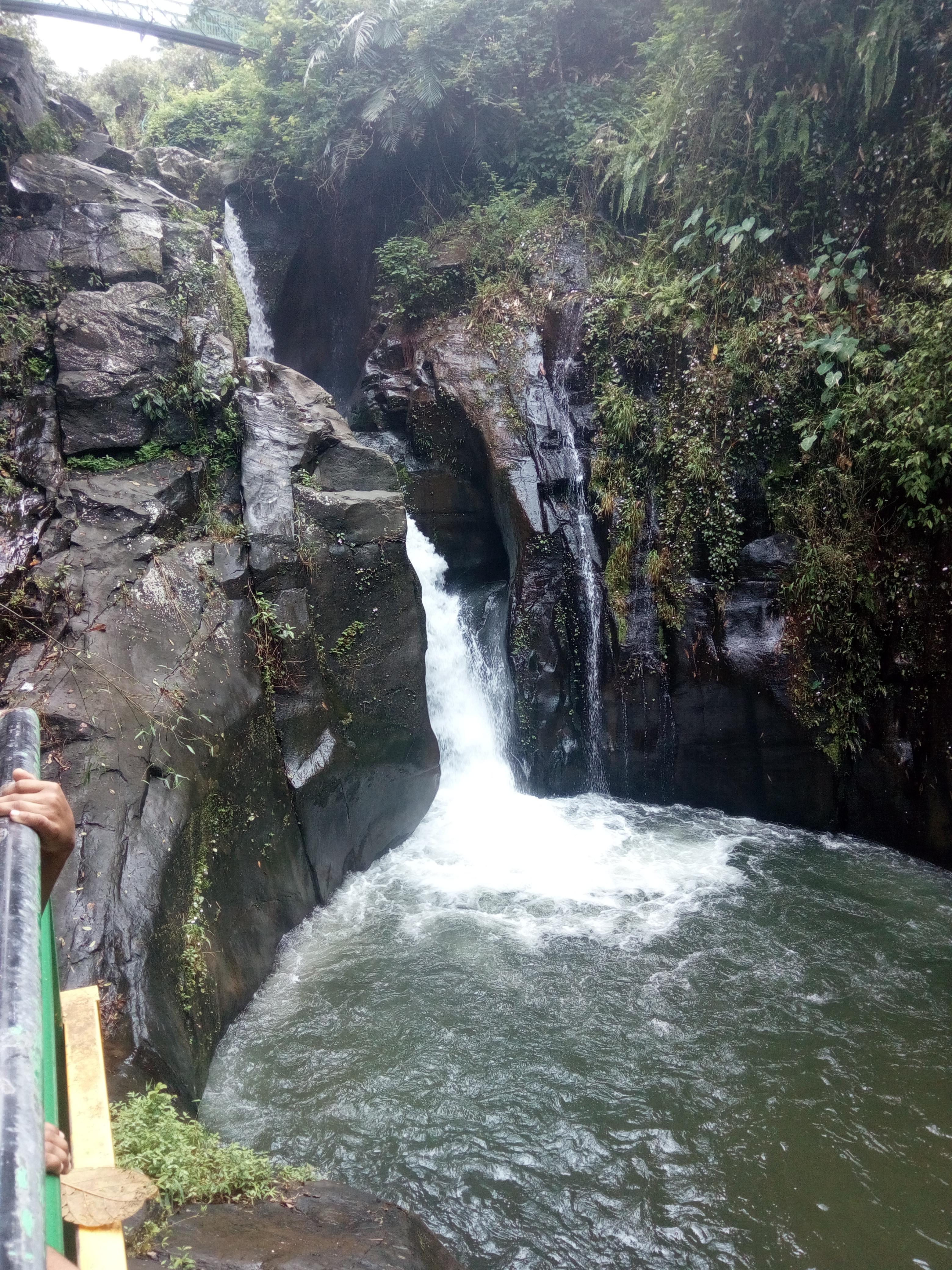 Keralamkundu Waterfalls