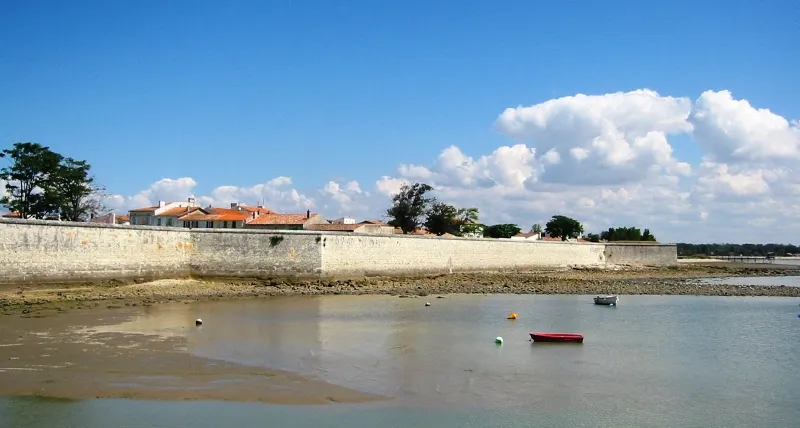 Aix Island