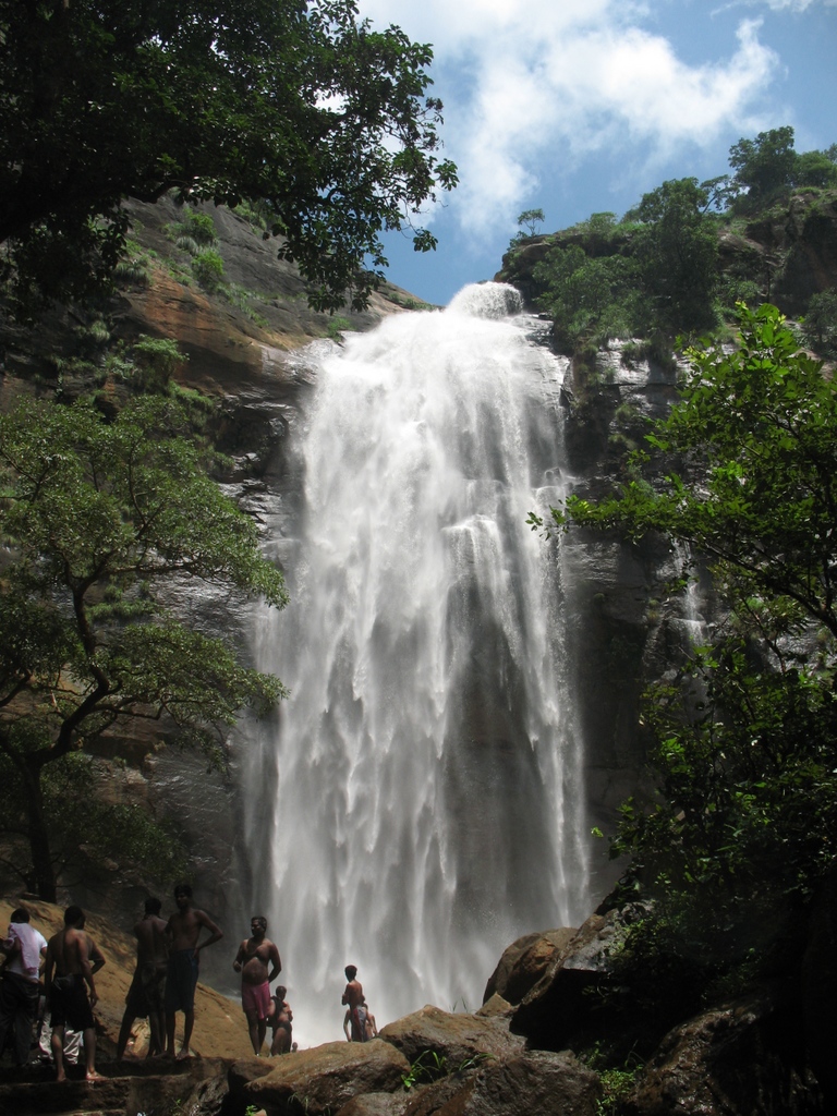 Agaya Gangai