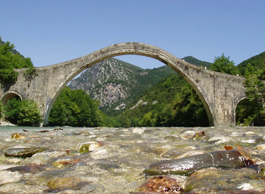 Plaka Bridge