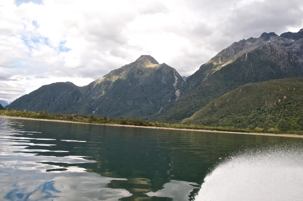 Lake McKerrow/Whakatipu Waitai