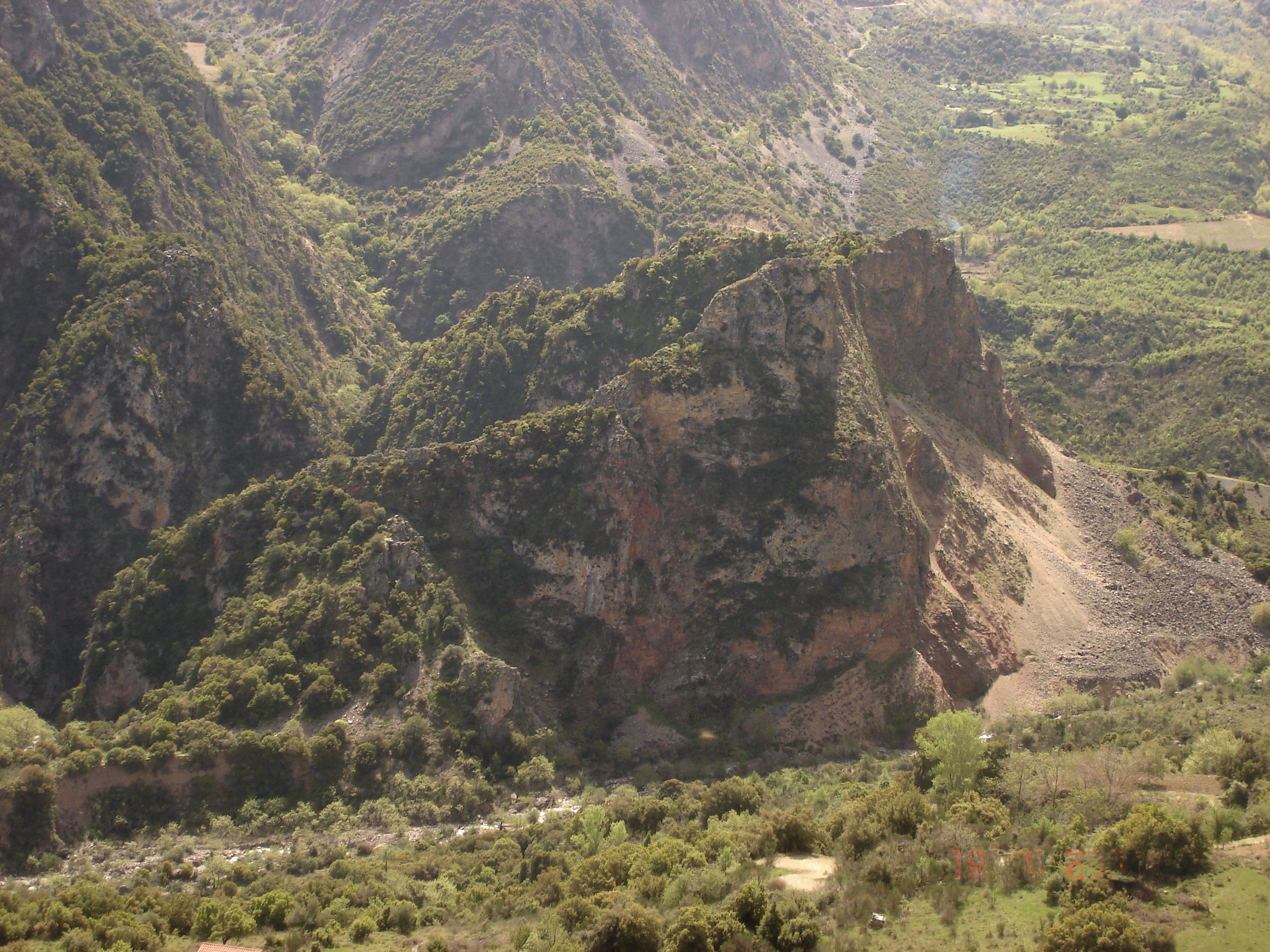 Salmeniko Castle