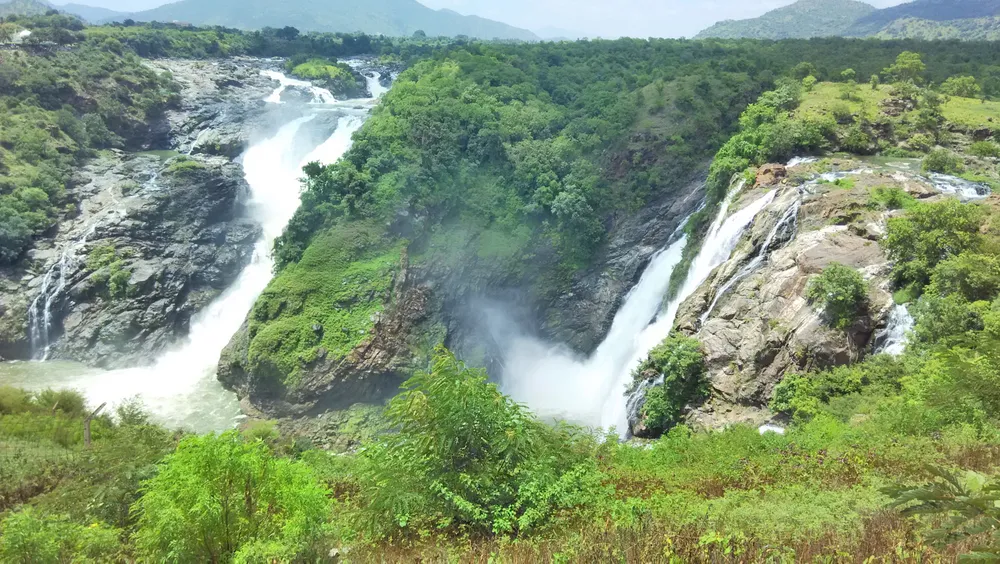 Shivanasamudra Falls