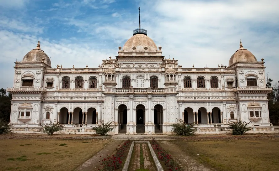 Sadiq Garh Palace