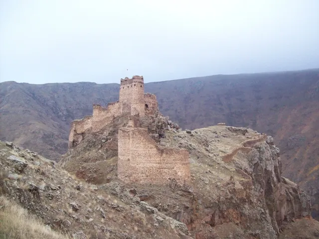 Şeytan Castle