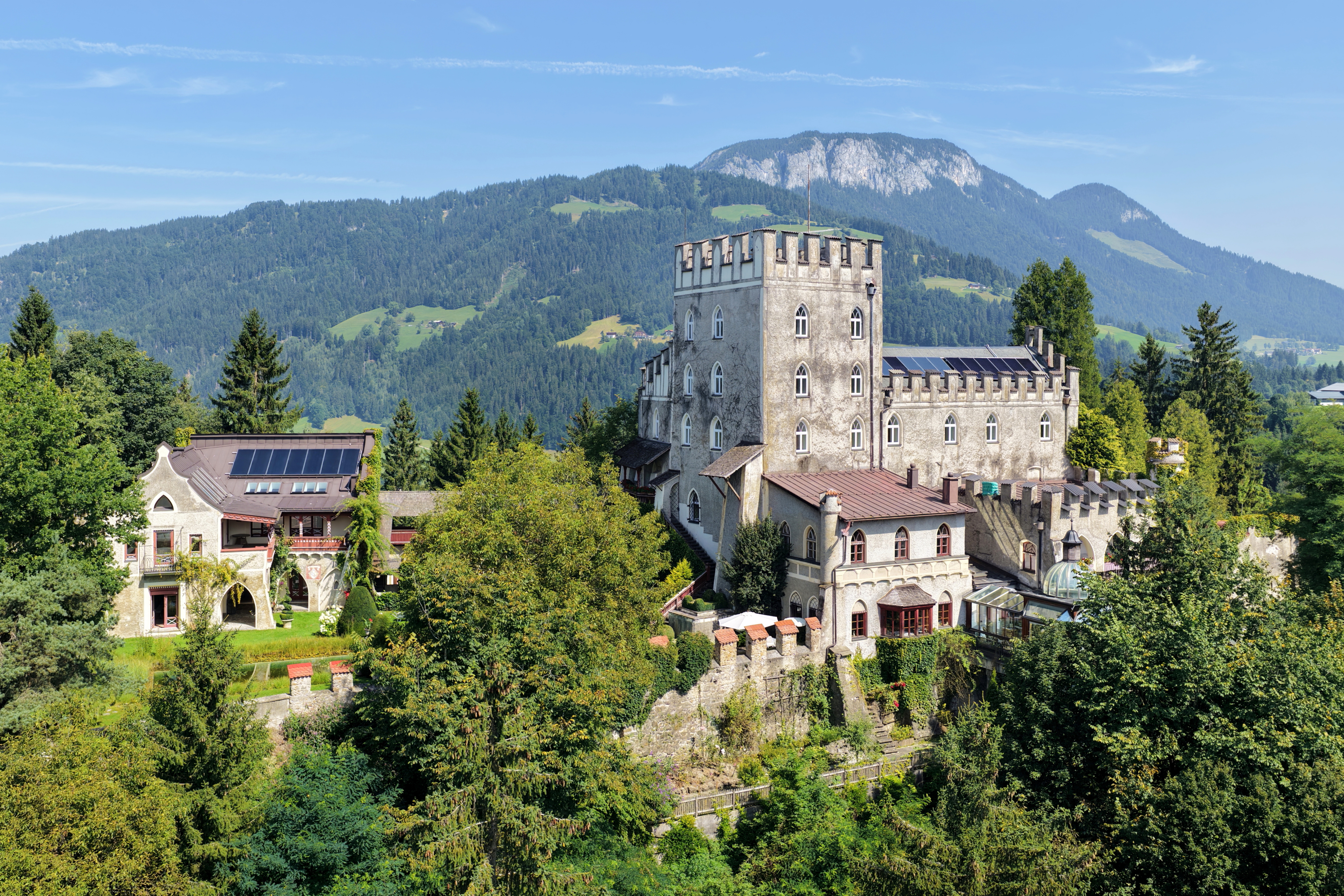 Itter Castle