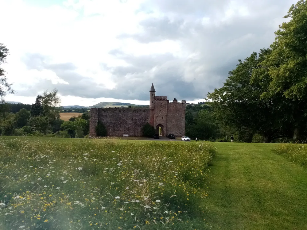 Airlie Castle