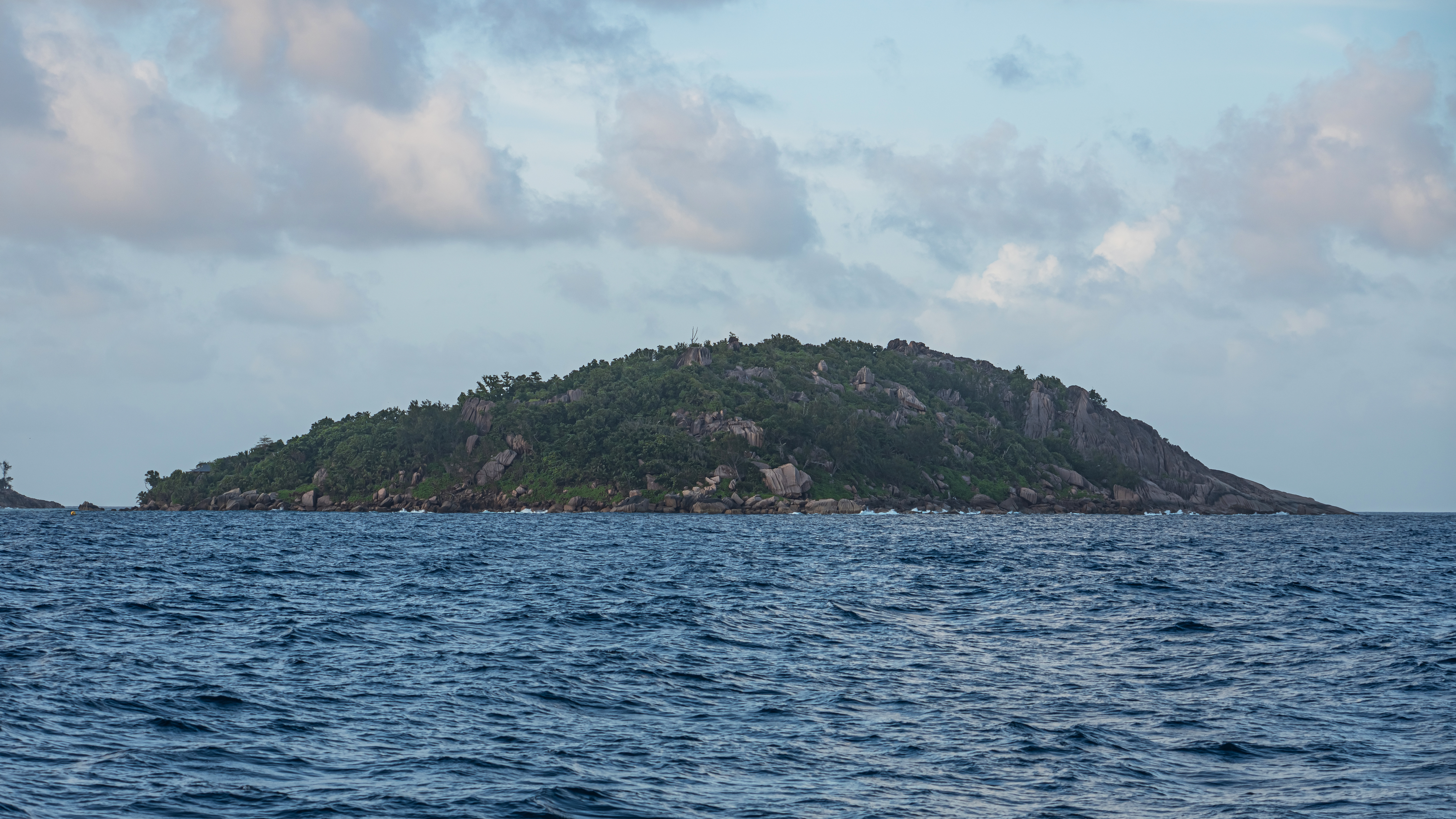 Round Island, Praslin