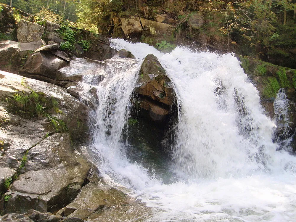 Kamianka waterfall