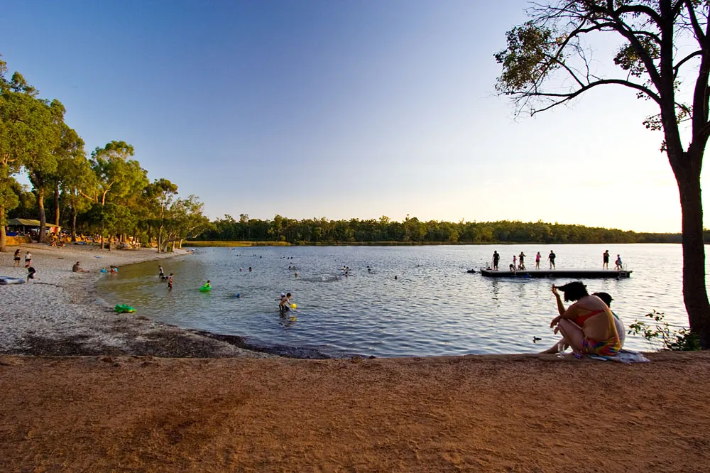 Lake Leschenaultia