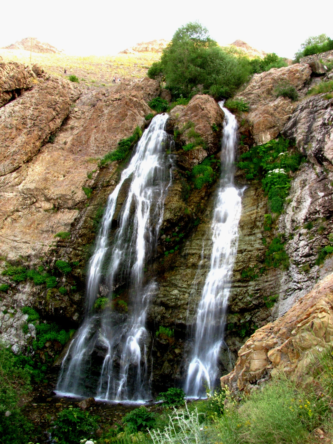 Dogholoo Waterfall