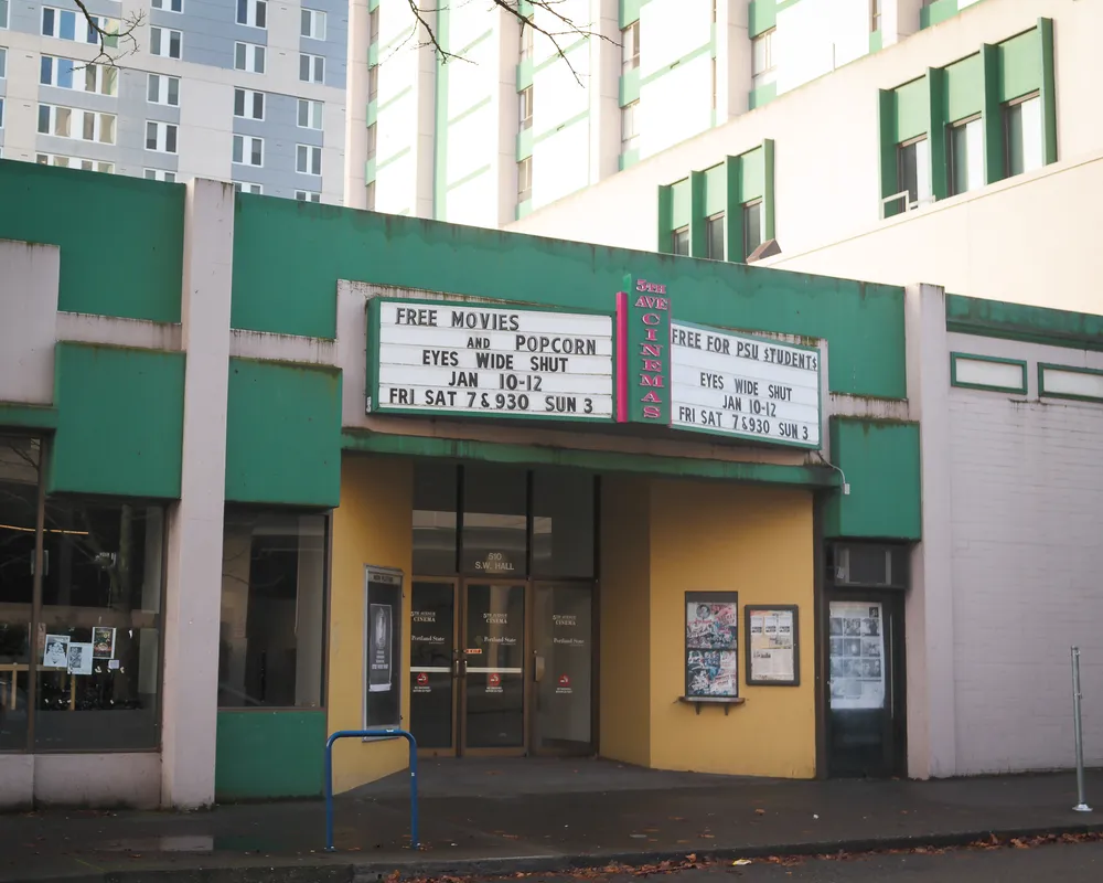 5th Avenue Cinema