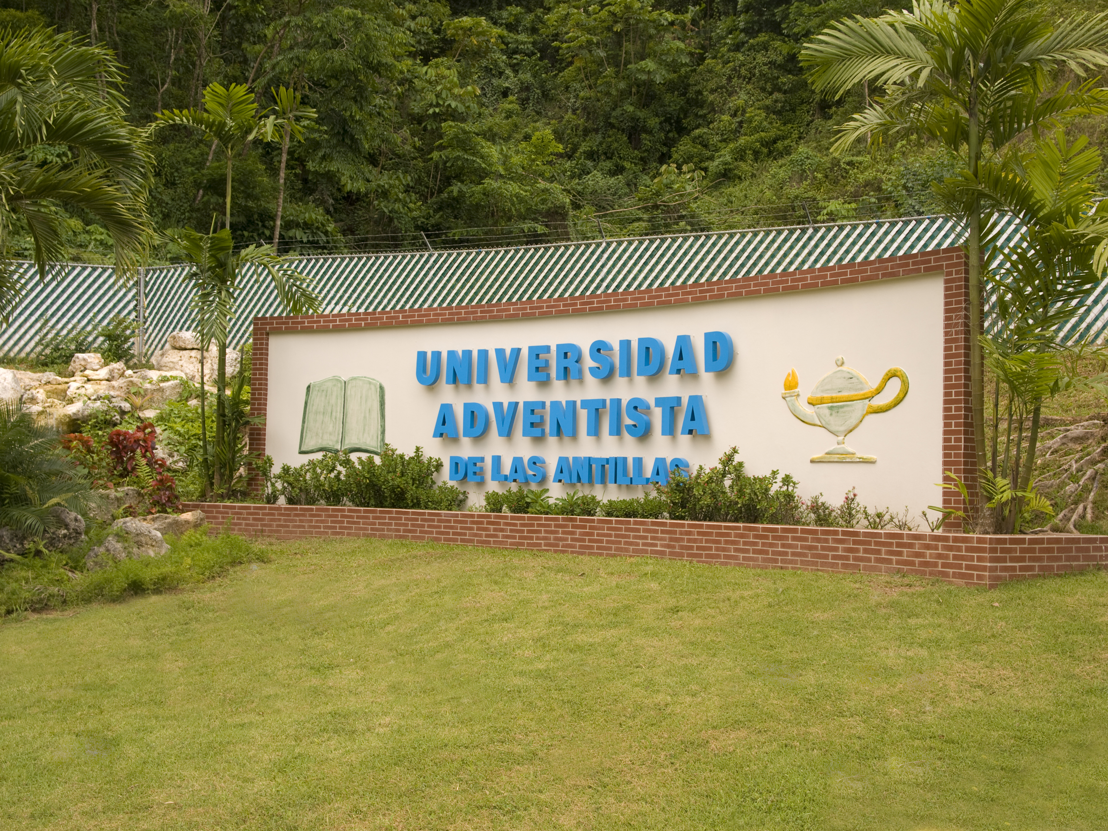 Adventist University of the Antilles