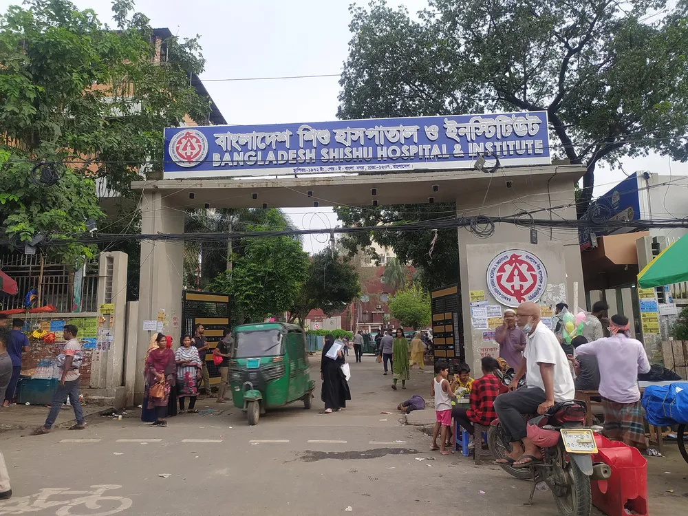Bangladesh measles deaths linked to inadequate early breastfeeding.