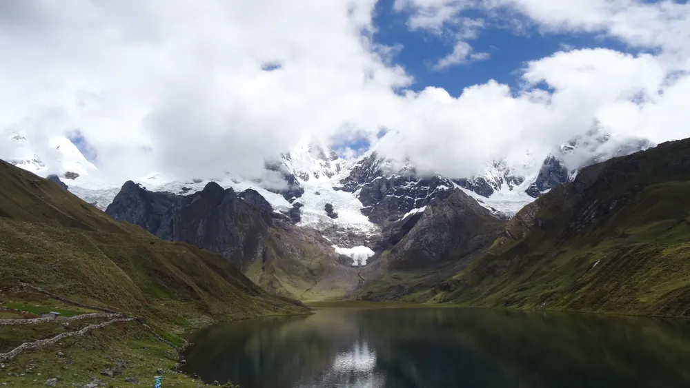 Lake Carhuacocha