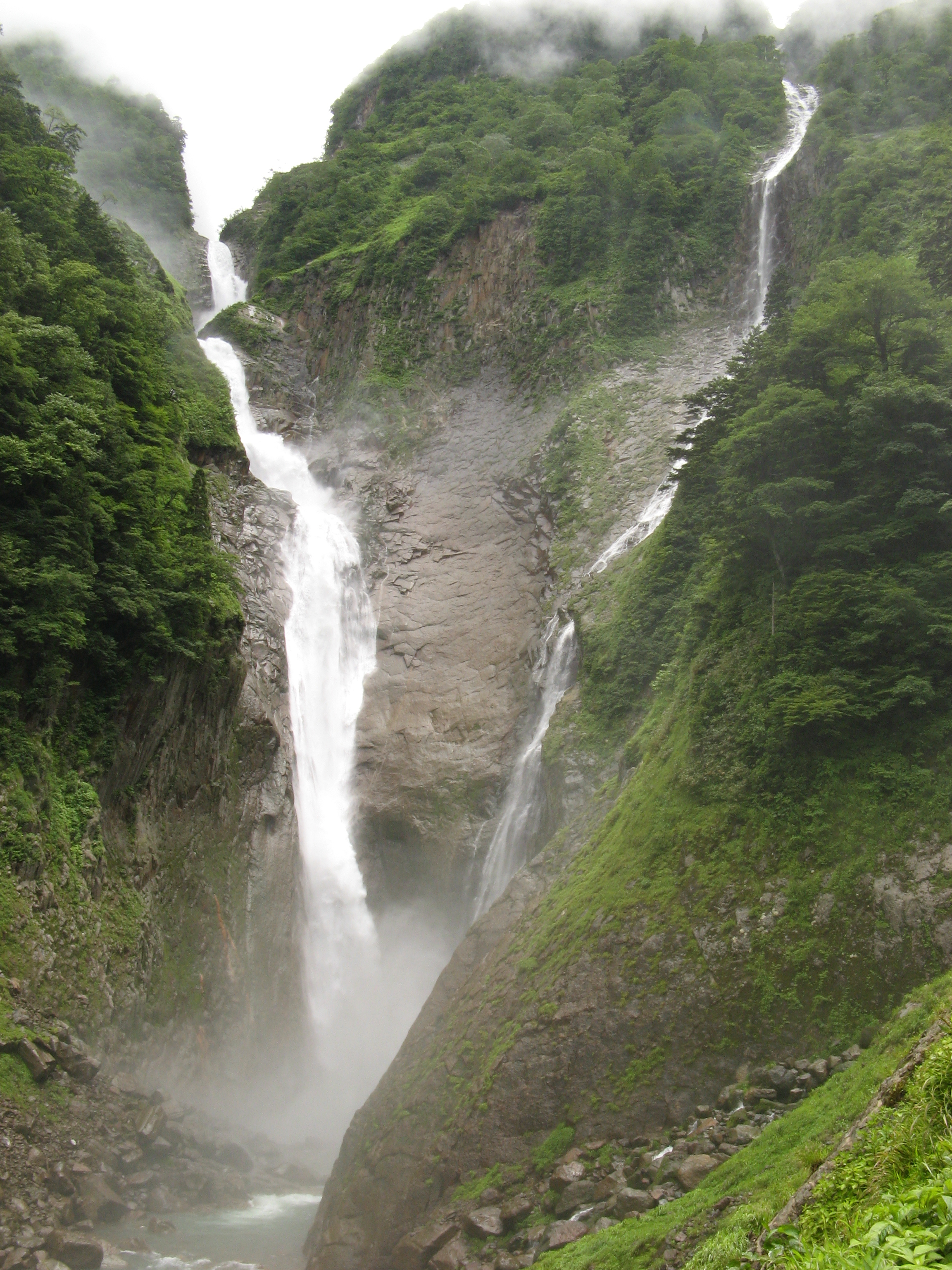 Shōmyō Falls