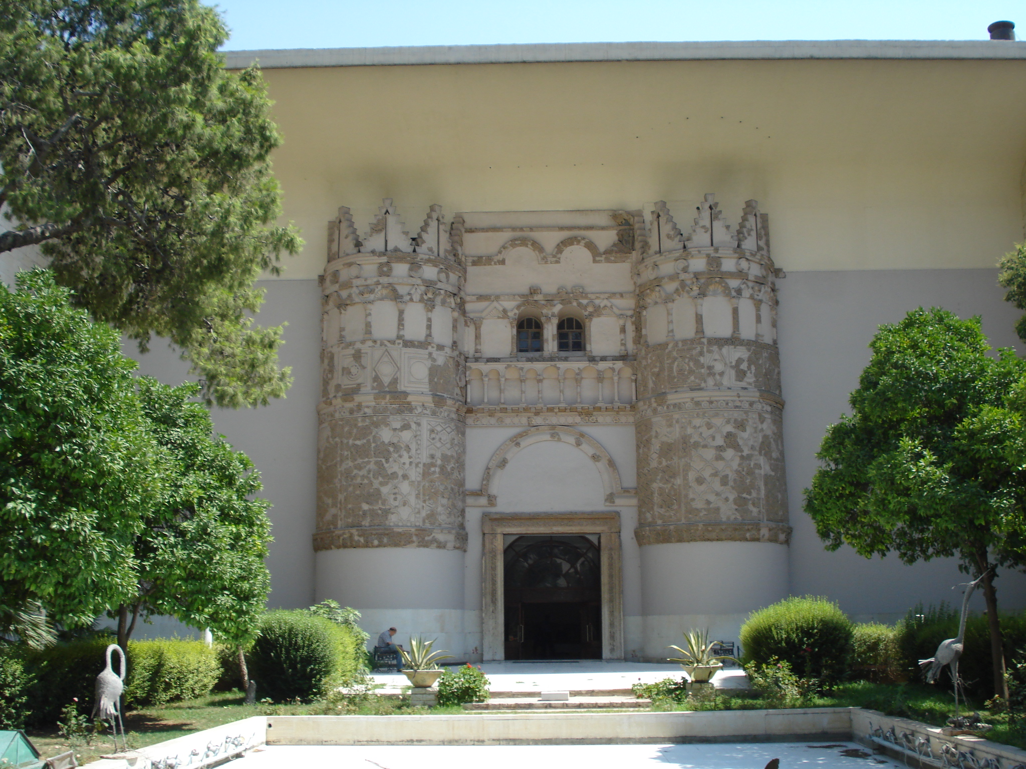 Qasr al-Hayr al-Gharbi