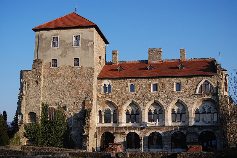 Tata Castle