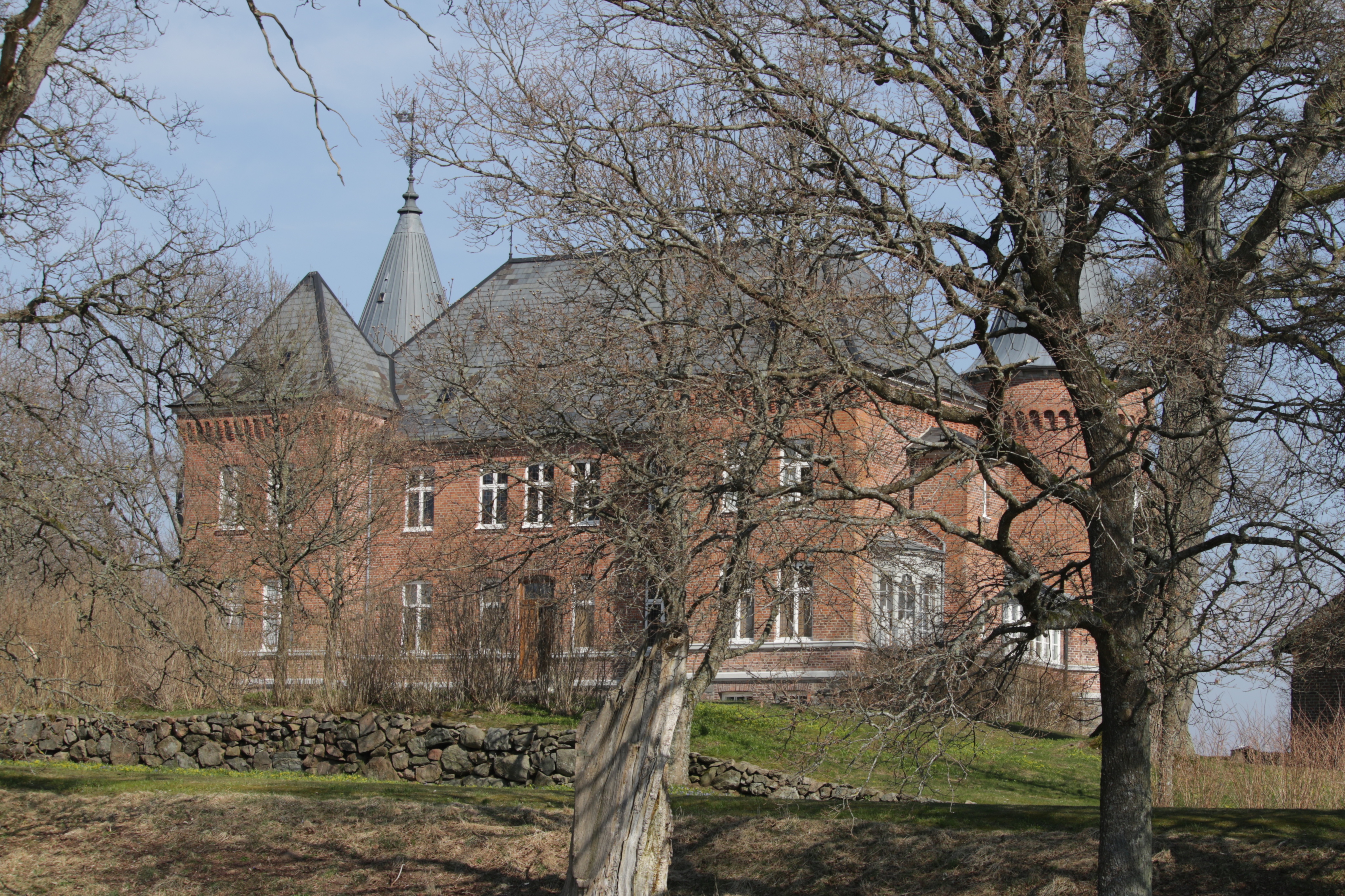Kvesarum Castle