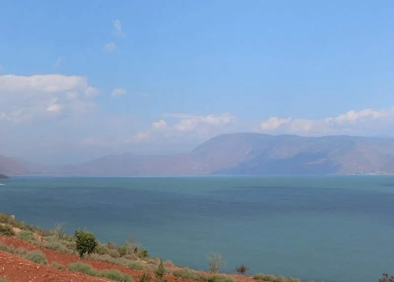 Chenghai Lake