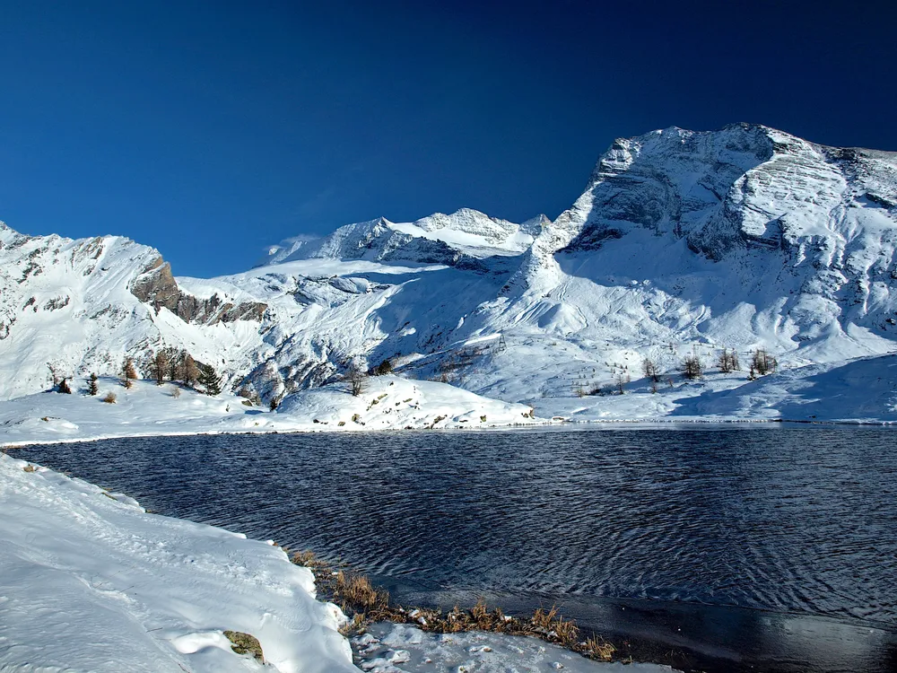 Lake Hopschu