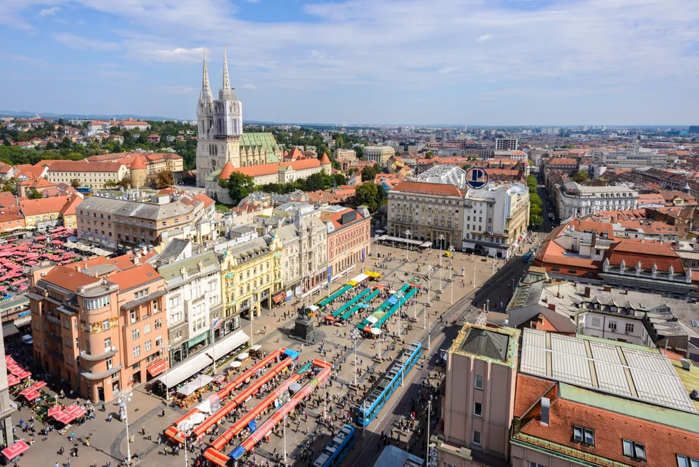 Hundreds of Thousands Protest in Zagreb Over Illegal Hazardous Waste Dump in Gospić