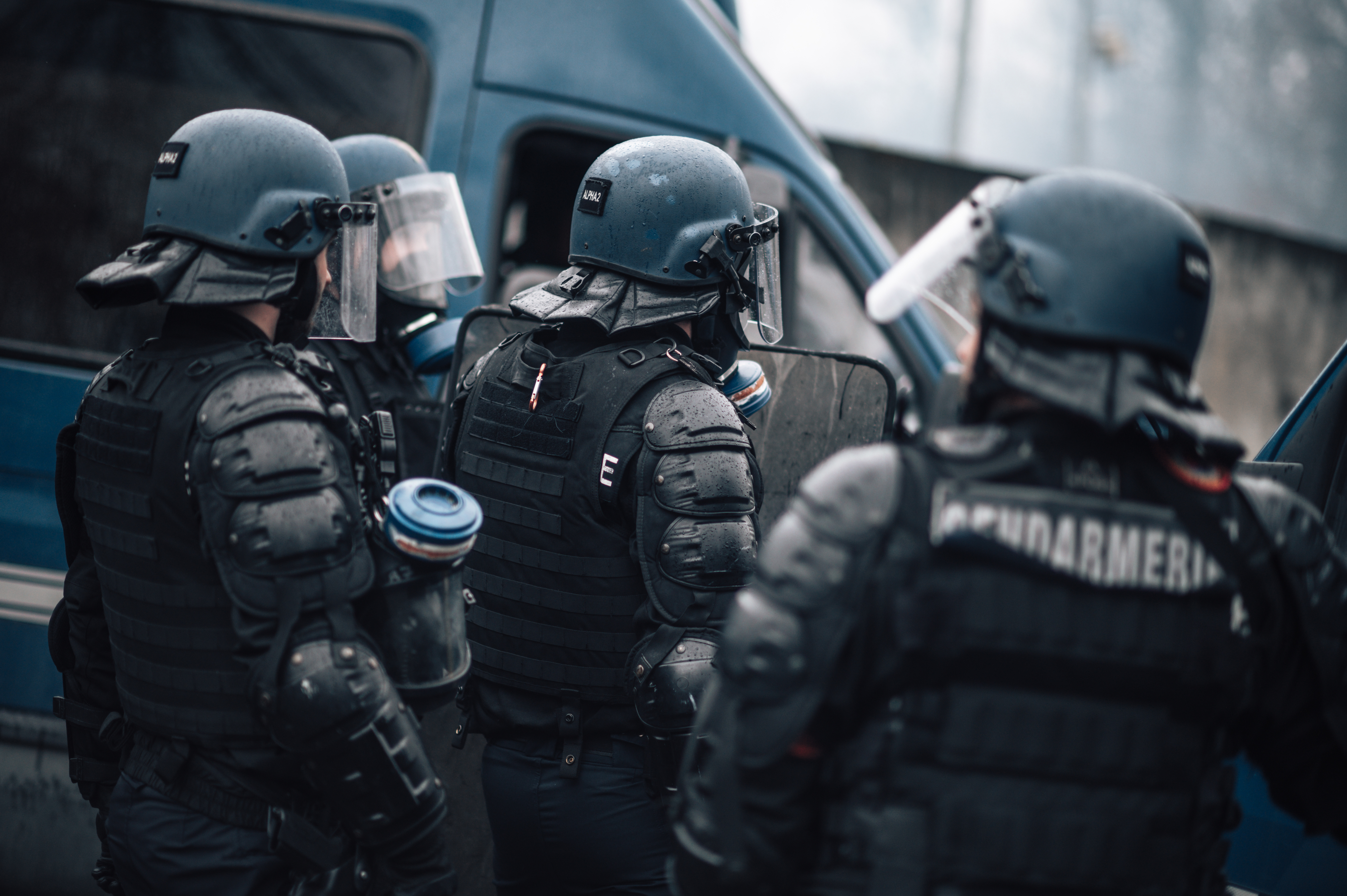 French Riot Police Clash with Demonstrators Amid Escalating Nationwide Civil Unrest