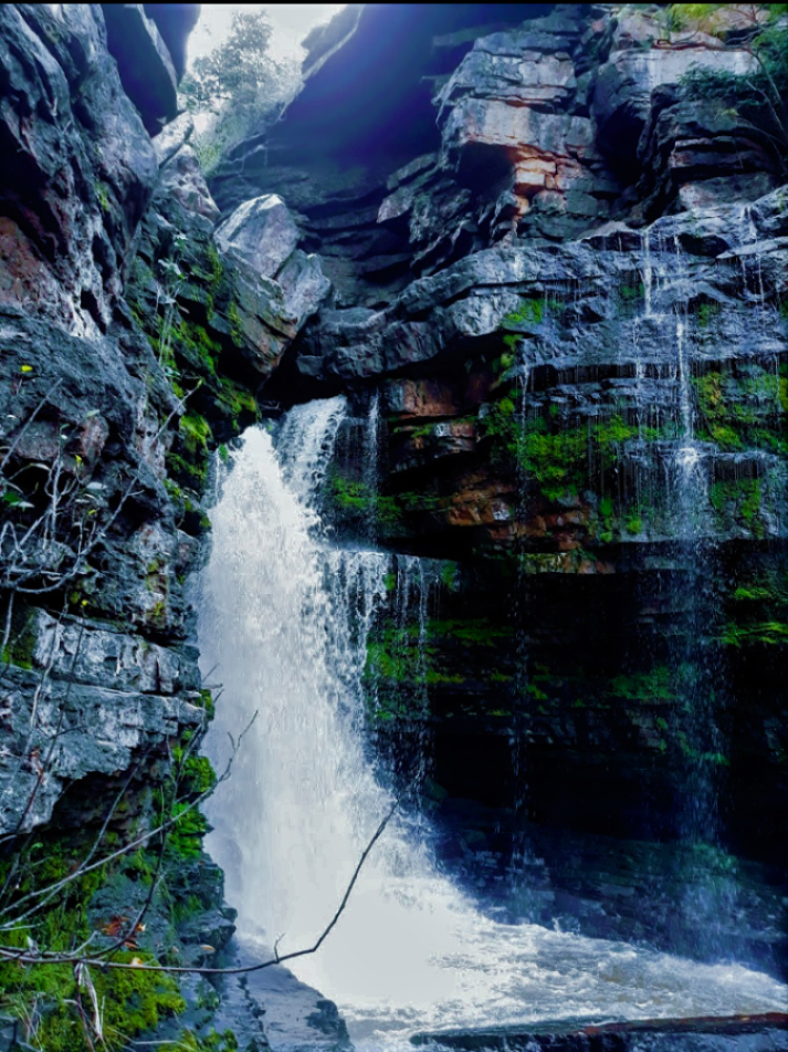 Akaa Falls