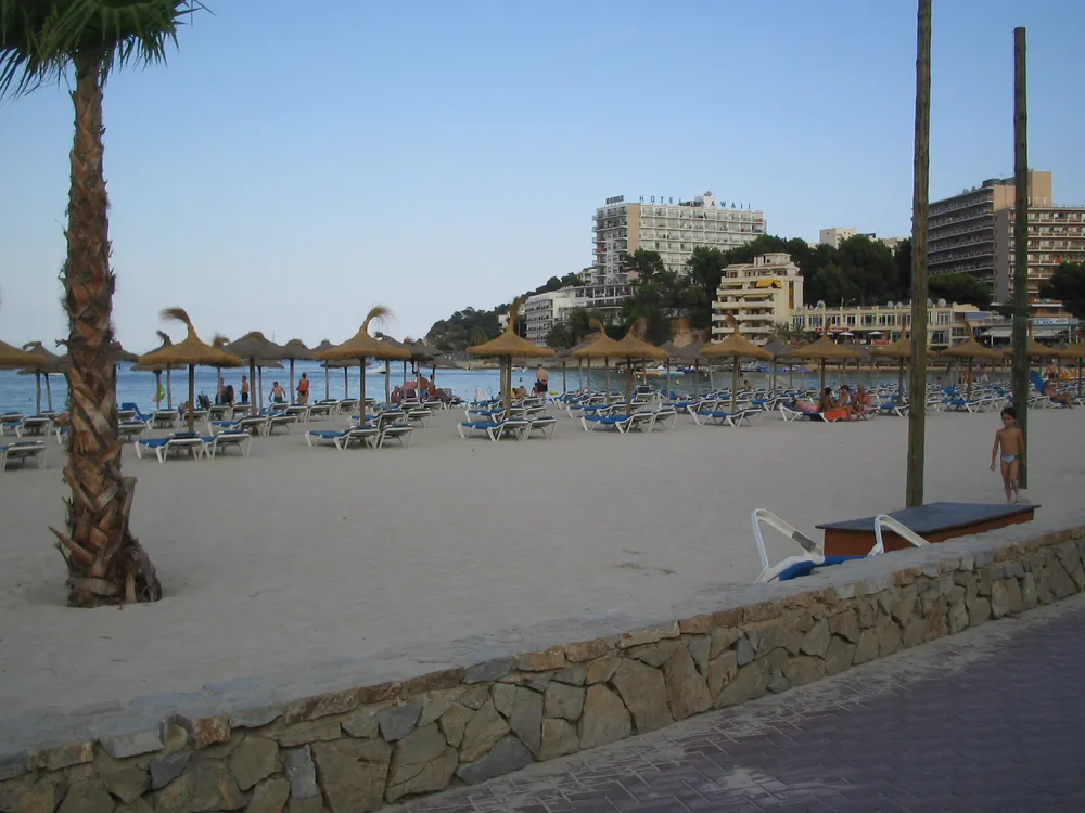 Palmanova beach