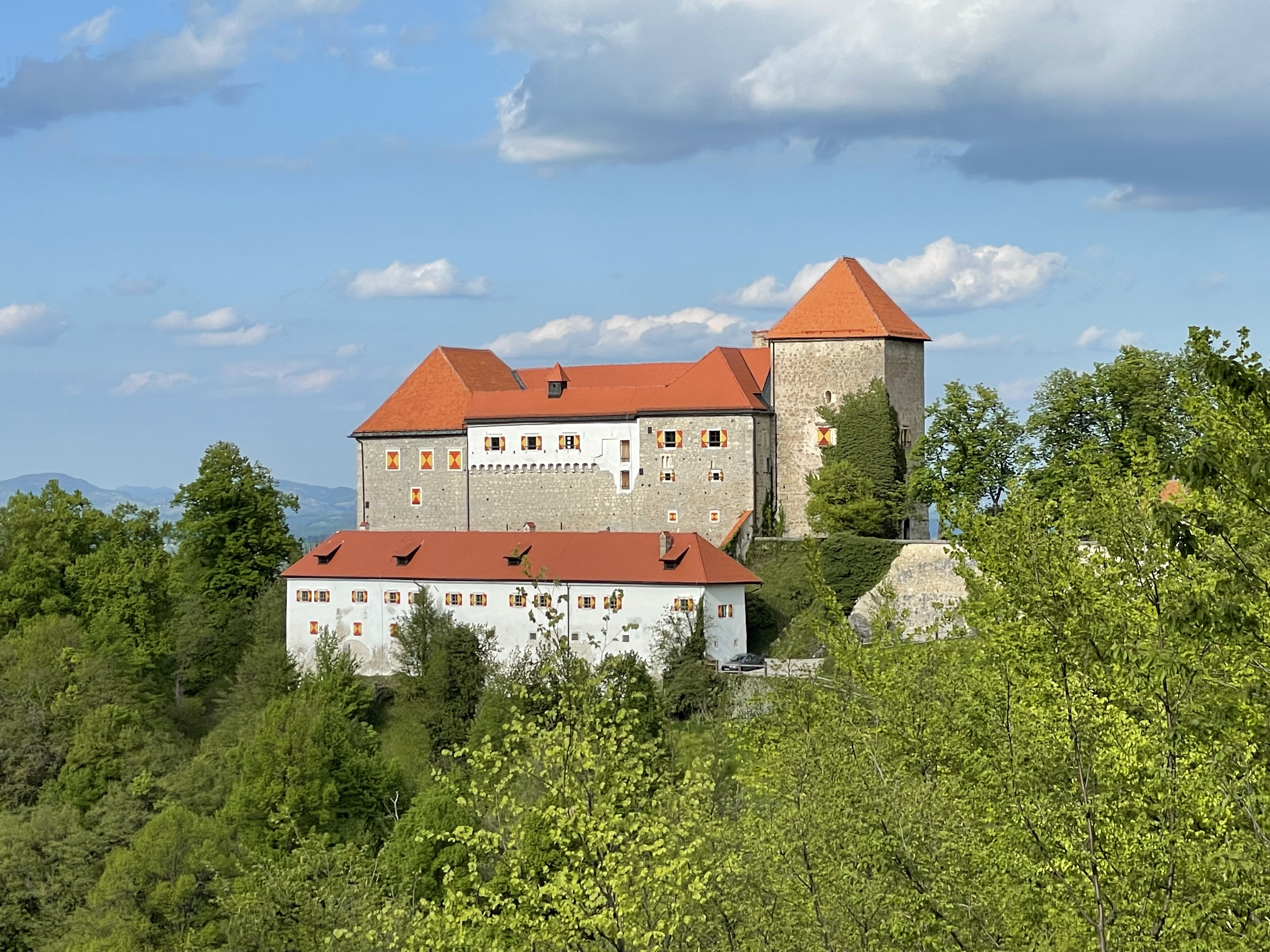 Podsreda Castle
