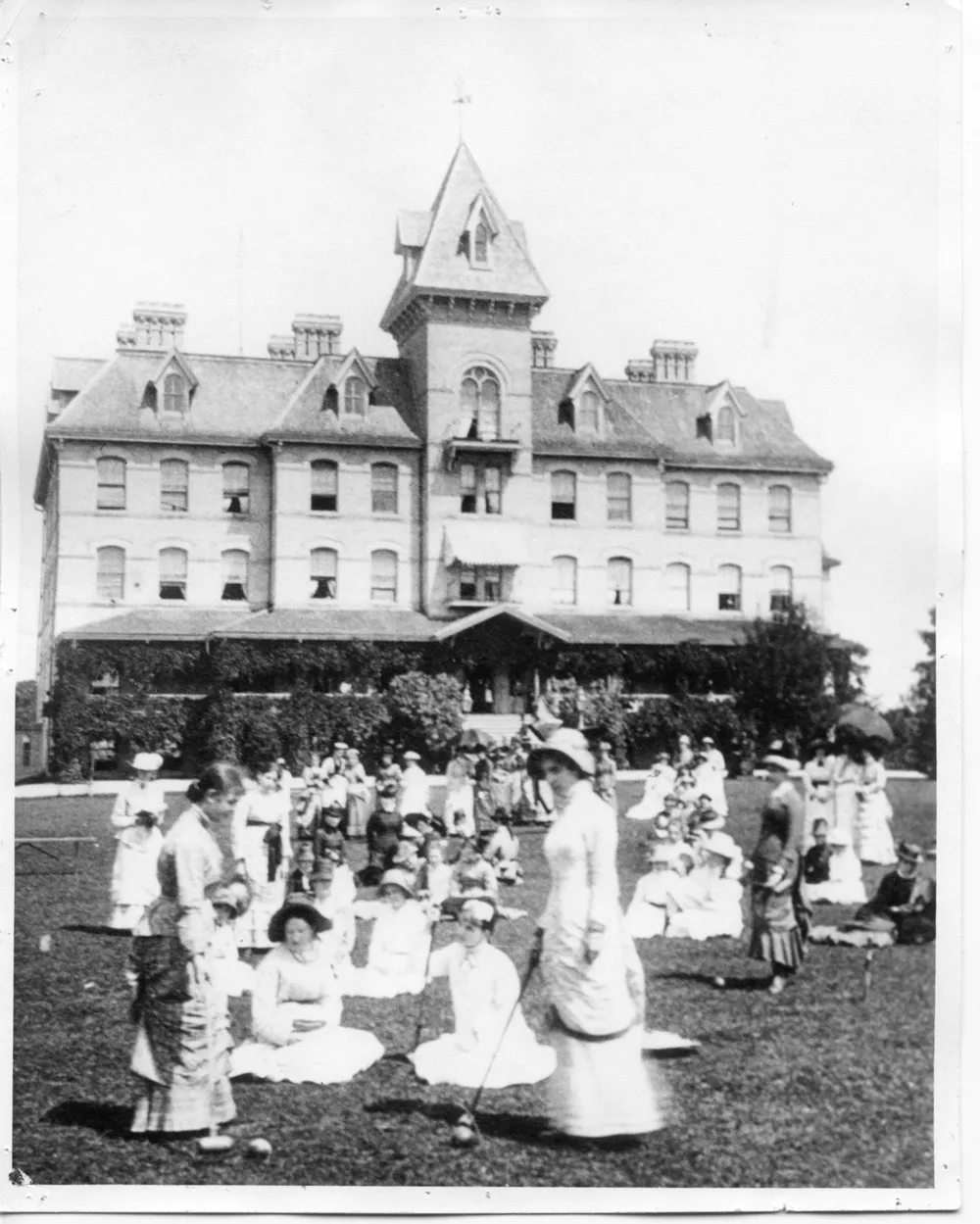 Hellmuth Ladies' College
