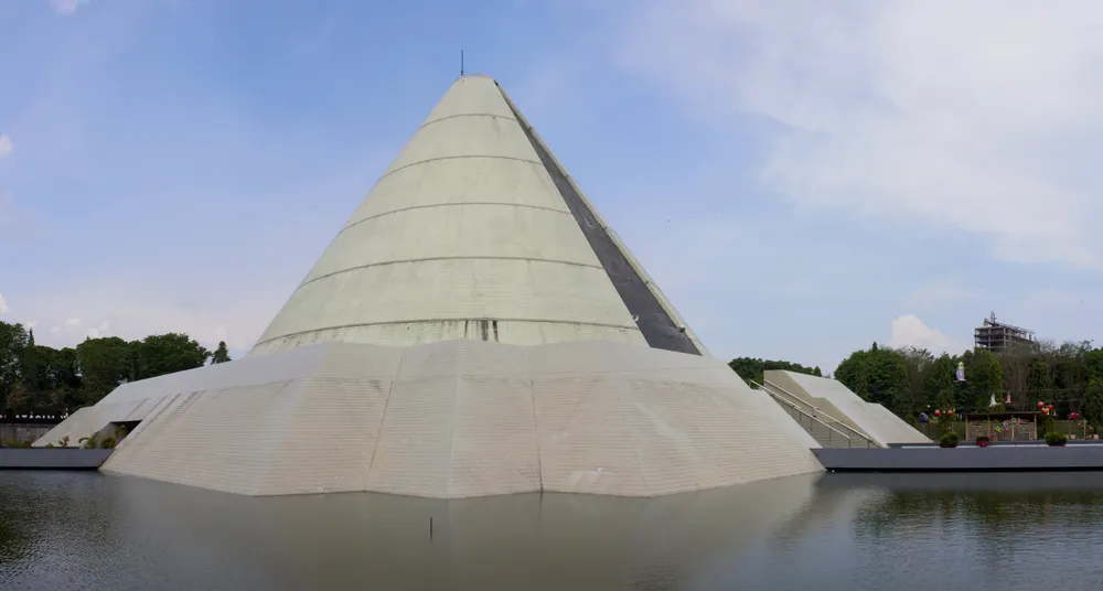 Monument Yogya Kembali