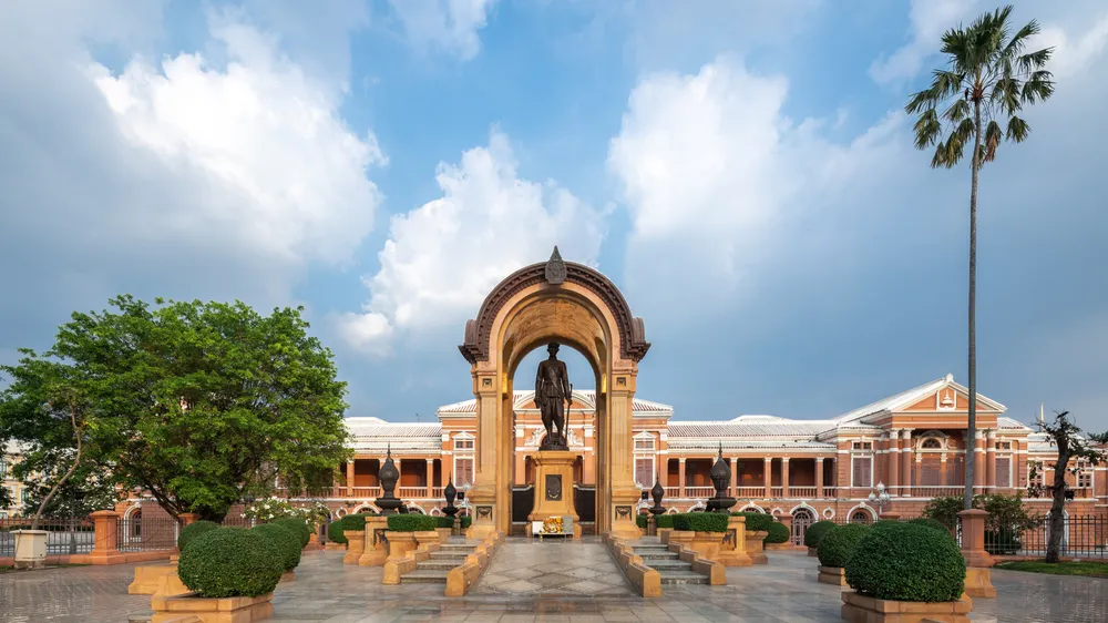 Saranrom Palace