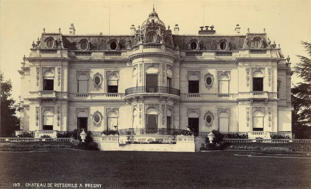 Château Rothschild and its outbuildings