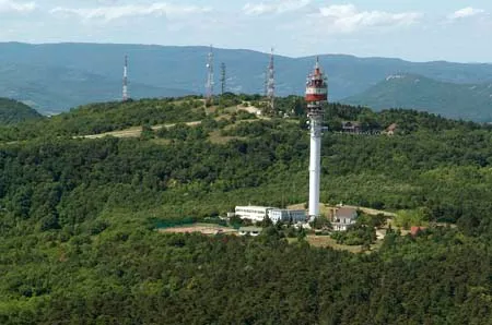 Hármashatár-hegy