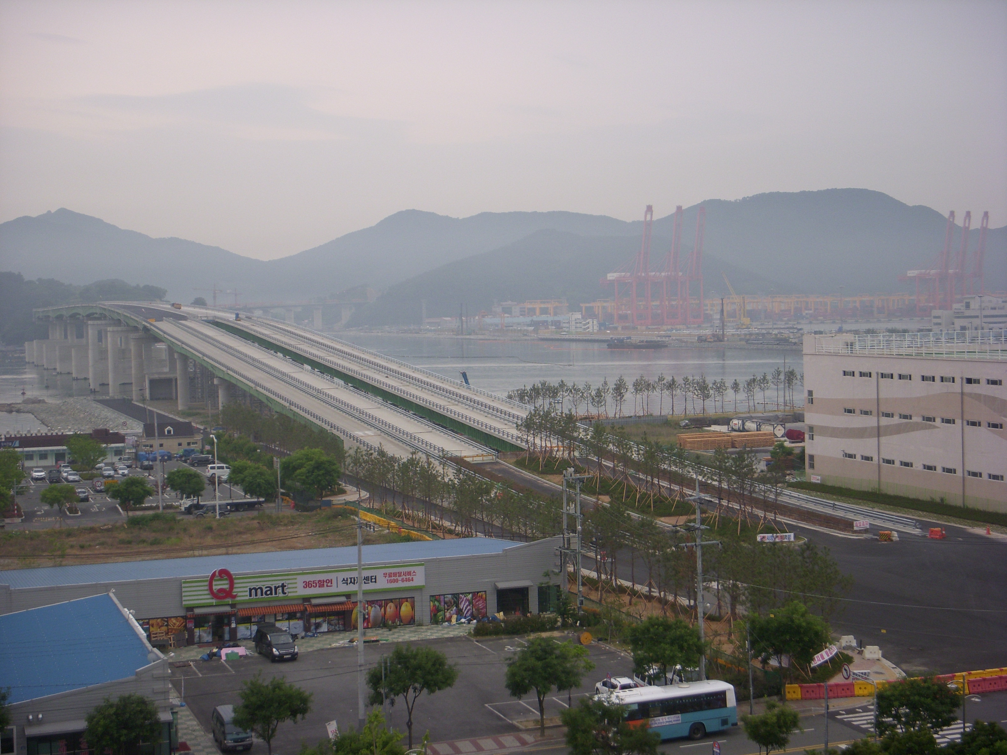 Gadeok Bridge