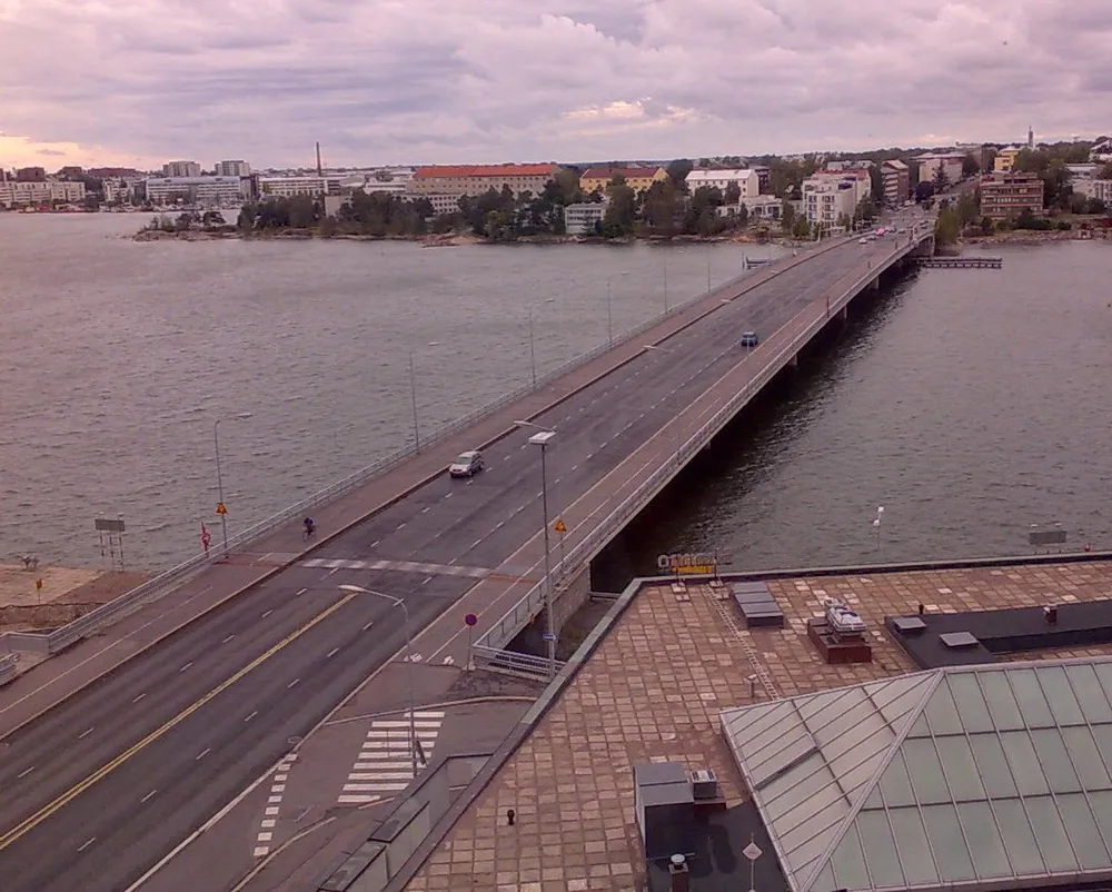 Lauttasaari Bridge