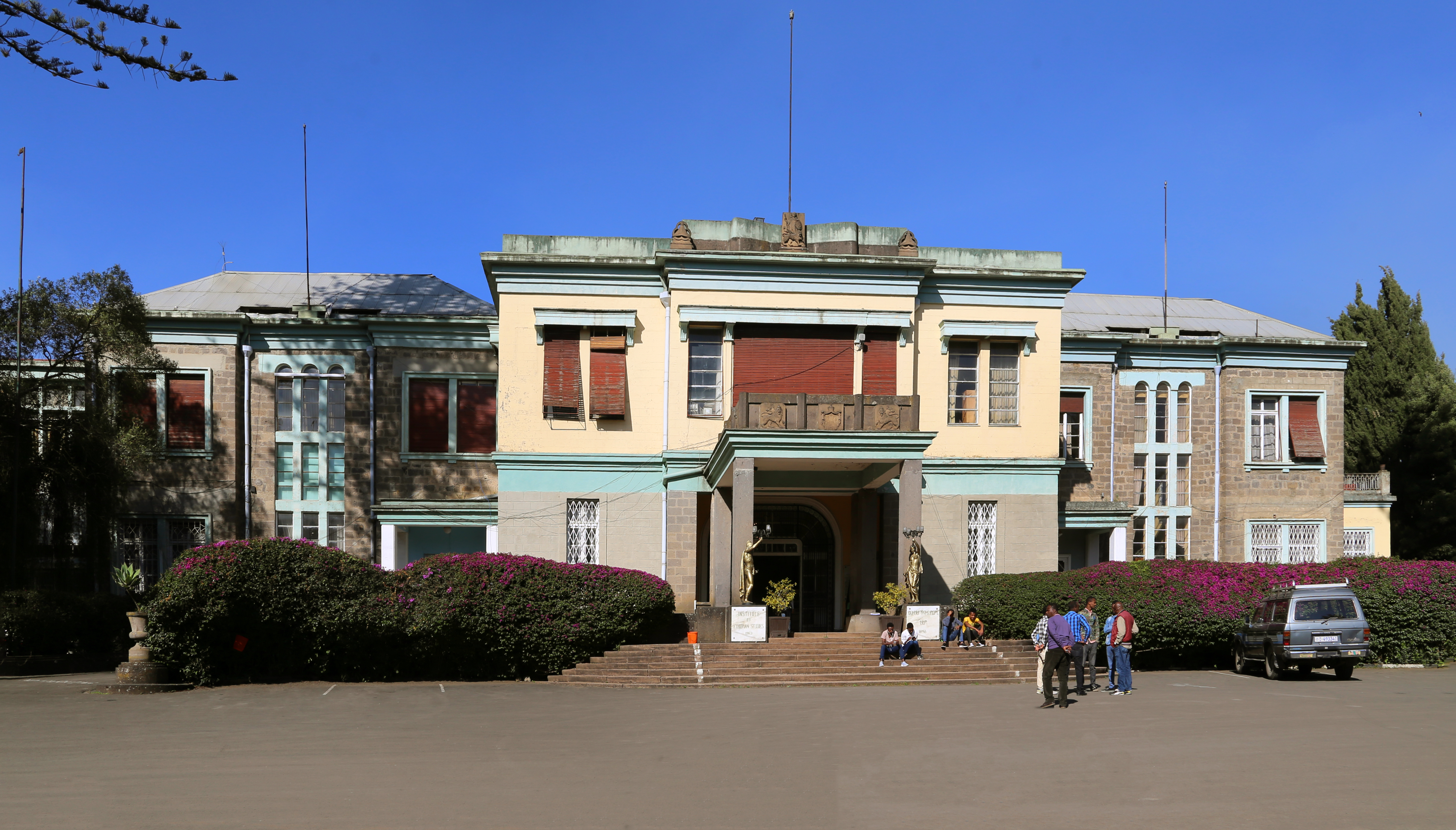 Guenete Leul Palace