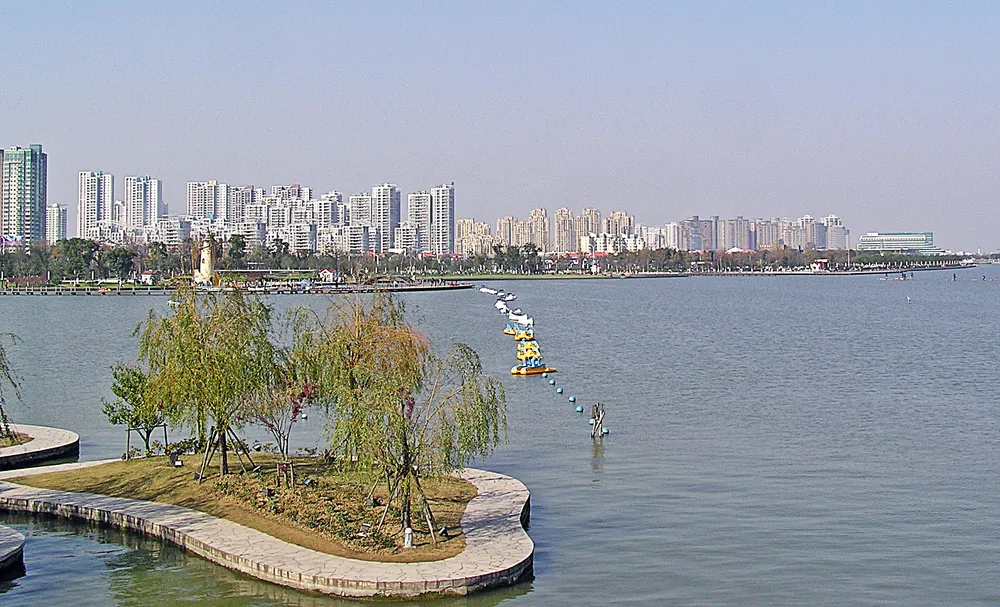 Jinji Lake