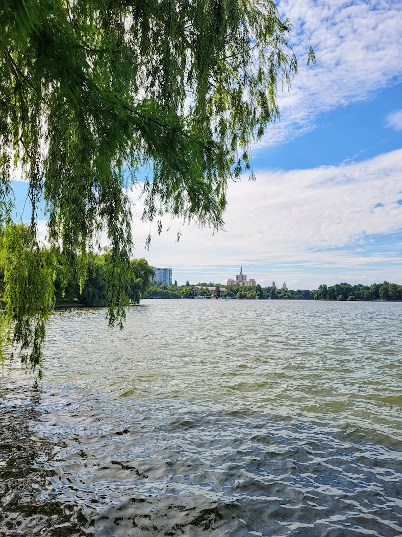 Lake Herăstrău